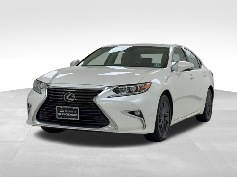 Used 2018 Lexus ES 350 w/ Navigation System Package image 3