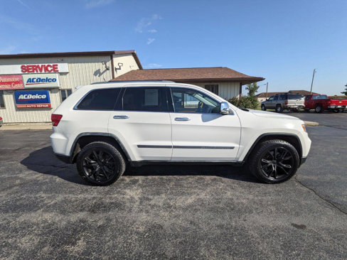 Used 2012 Jeep Grand Cherokee Overland image 1