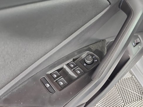 Used 2020 Volkswagen Jetta SEL image 21