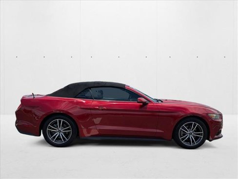 Used 2016 Ford Mustang Premium image 4