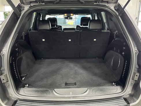 Used 2017 Jeep Grand Cherokee Altitude image 25