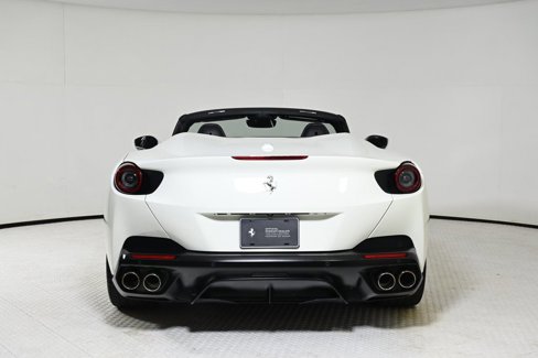Used 2020 Ferrari Portofino image 4