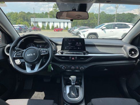 Used 2024 Kia Forte LXS w/ LXS Technology Package image 8