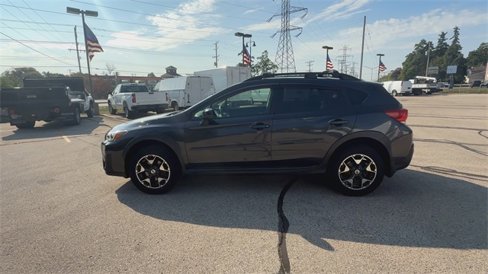 Used 2018 Subaru Crosstrek 2.0i Premium w/ Moonroof Package image 5