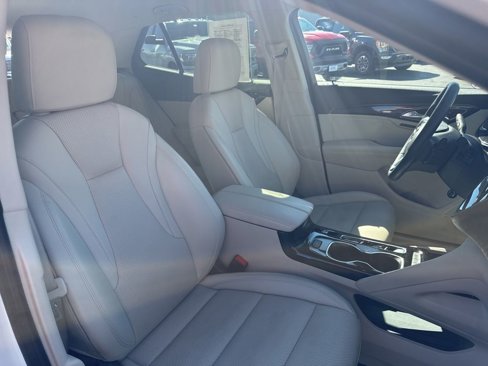 Used 2022 Buick Envision Essence w/ Safety Package image 28