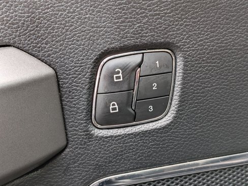 Used 2019 Ford F150 Platinum w/ Equipment Group 701A Luxury image 13