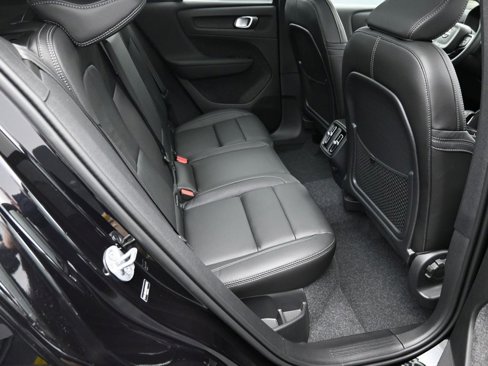 New 2025 Volvo XC40 B5 Core w/ Protection Package Premier image 32