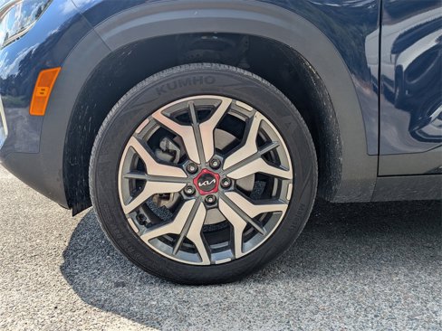 Used 2023 Kia Seltos SX image 9