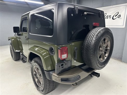 Used 2016 Jeep Wrangler Sahara image 5