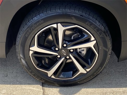 Used 2021 Chevrolet TrailBlazer RS w/ Technology Package image 26