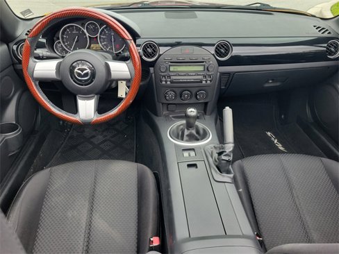 Used 2006 MAZDA MX-5 Miata image 13