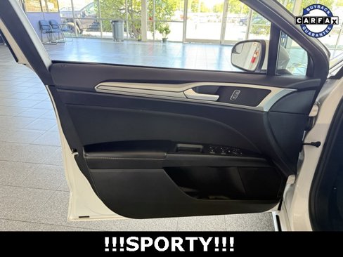 Used 2020 Ford Fusion SE image 22