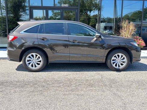 Used 2017 Acura RDX AWD image 2