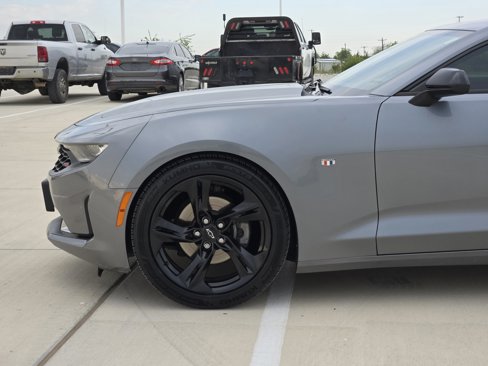 Used 2020 Chevrolet Camaro LT w/ RS Package image 9