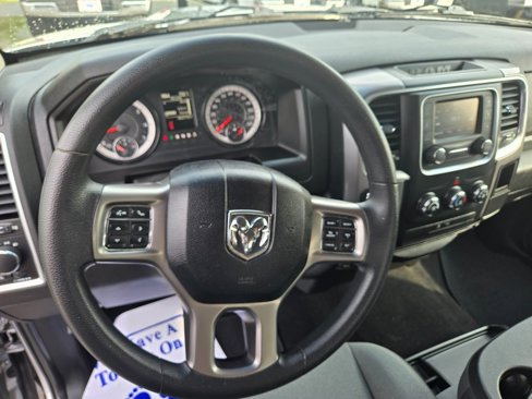 Used 2021 RAM 1500 Classic SLT image 10