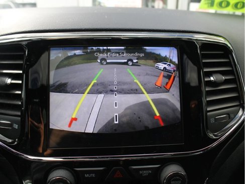 Certified 2020 Jeep Grand Cherokee Altitude image 18
