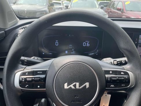 Used 2023 Kia Sportage LX image 28