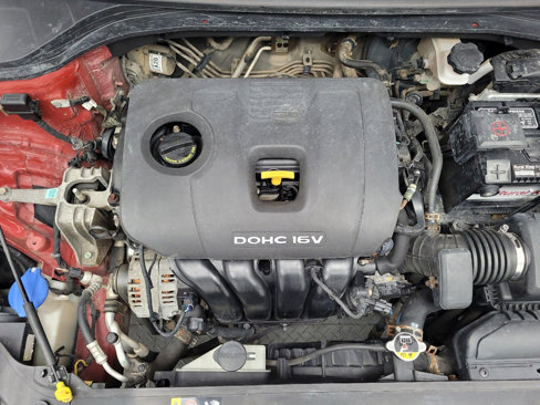Used 2017 Hyundai Elantra SE image 30