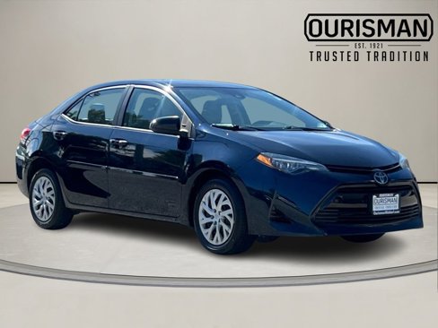 Used 2018 Toyota Corolla LE image 1