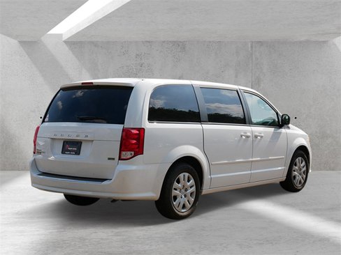 Used 2016 Dodge Grand Caravan SE w/ Quick Order Package 29E SE image 3