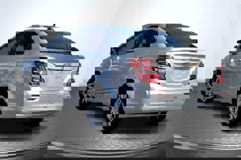 Used 2017 Chevrolet Sonic LT image 2