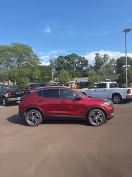 Used 2023 Buick Encore GX Essence image 7
