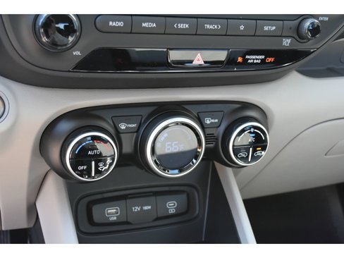 New 2025 Hyundai Venue SEL image 25