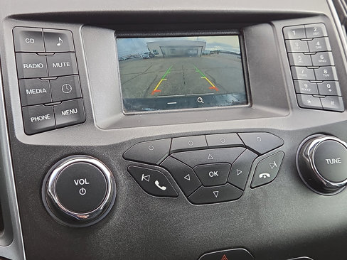 Used 2018 Ford Edge SE image 14
