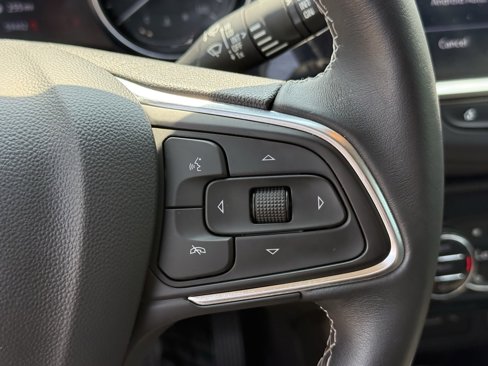 Used 2021 Buick Encore GX Select image 17