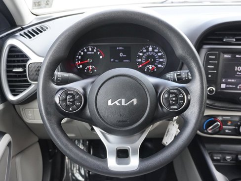 Used 2022 Kia Soul LX image 38