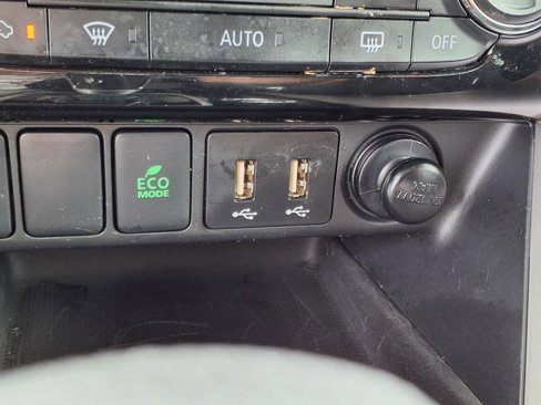 Used 2024 Mitsubishi Eclipse Cross LE image 12