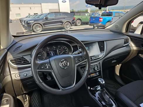 Used 2020 Buick Encore Preferred image 17