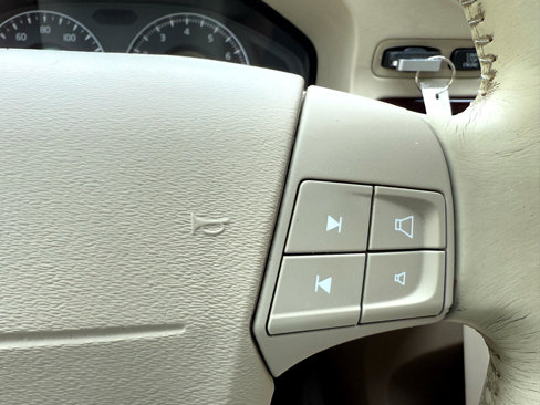 Used 2008 Volvo XC70 3.2 image 19