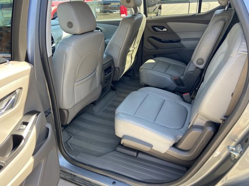 Used 2018 Chevrolet Traverse LT image 13