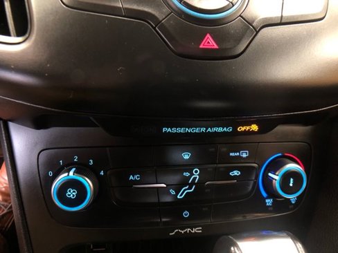 Certified 2016 Ford Focus SE image 17
