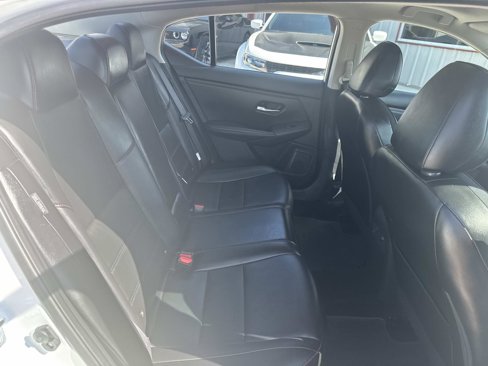 Used 2024 Nissan Sentra SR w/ SR Premium Package image 9