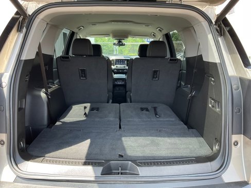 Used 2023 GMC Acadia SLE w/ Driver Convenience Package image 26