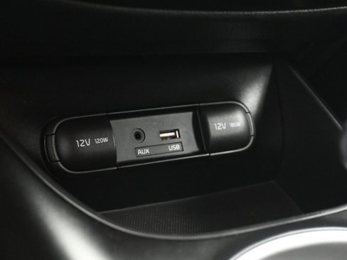 Used 2018 Kia Soul image 17