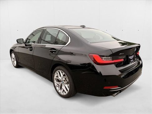 Used 2025 BMW 330i xDrive Sedan image 4