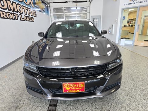 Used 2018 Dodge Charger GT image 2