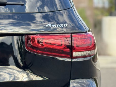 Used 2021 Mercedes-Benz GLB 250 4MATIC image 13