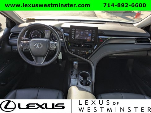 Used 2022 Toyota Camry SE image 15