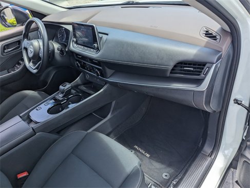 Used 2023 Nissan Rogue S image 15