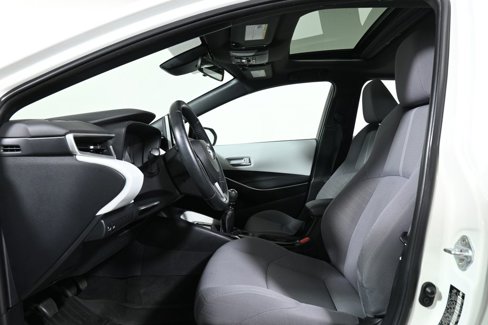 Used 2020 Toyota Corolla SE image 3