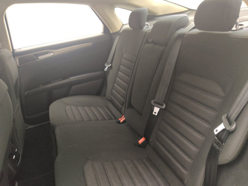 Used 2017 Ford Fusion SE w/ Fusion SE Technology Package image 18