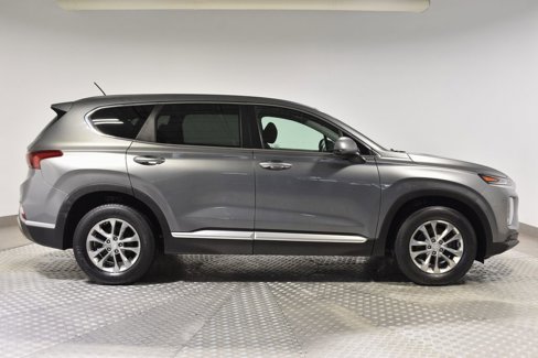 Used 2019 Hyundai Santa Fe SE image 6