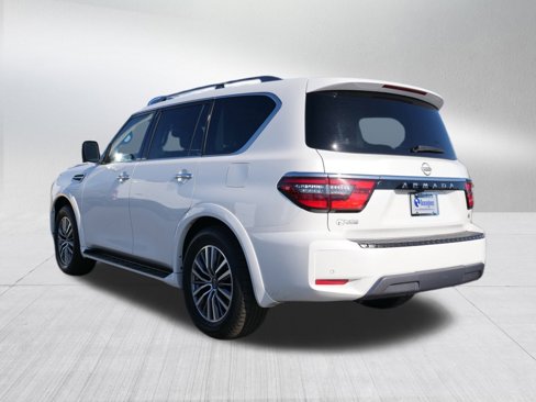 Used 2023 Nissan Armada SL w/ Captain's Chairs Package image 5