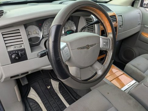 Used 2008 Chrysler Aspen Limited image 13