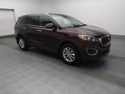 Used 2018 Kia Sorento LX image 11