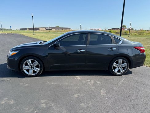 Used 2016 Nissan Altima 2.5 SV image 8